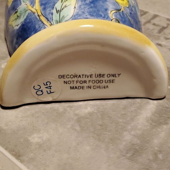 GUC Beautiful Bird & Floral Medium Wall Pocket Vase - Picture 3 of 6